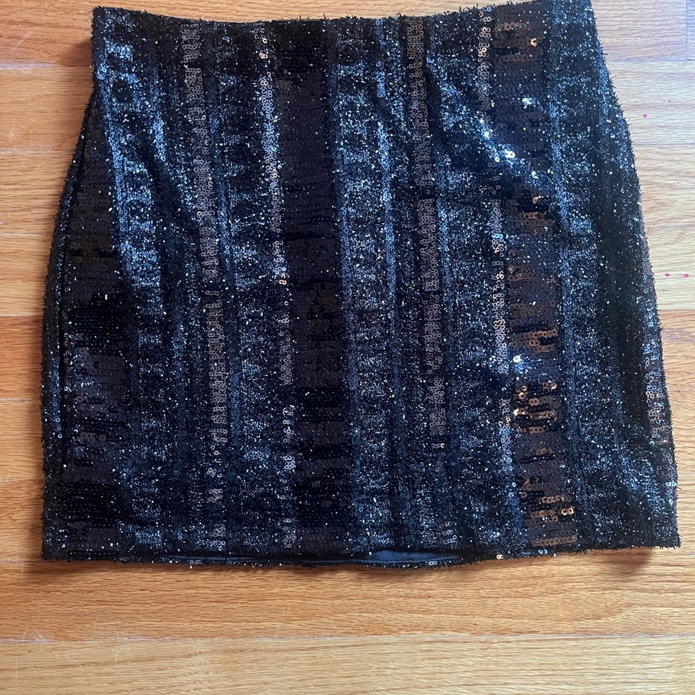 Express Mini Skirt in Black Sequin- like new!